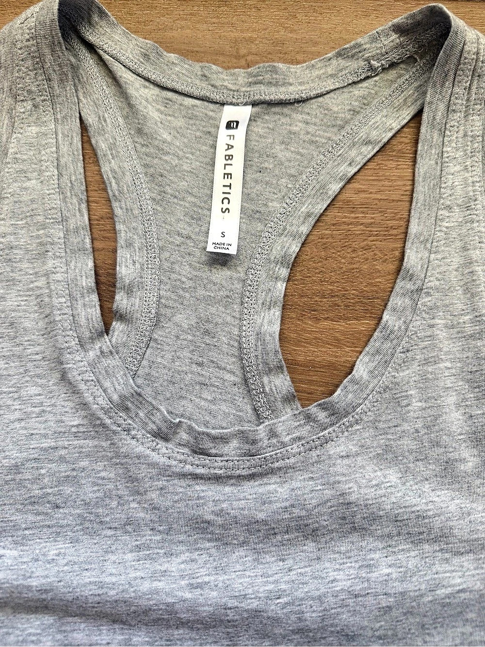Fabletics Women'Small Gray Racerback Tank Size Small - Picture 3 of 3
